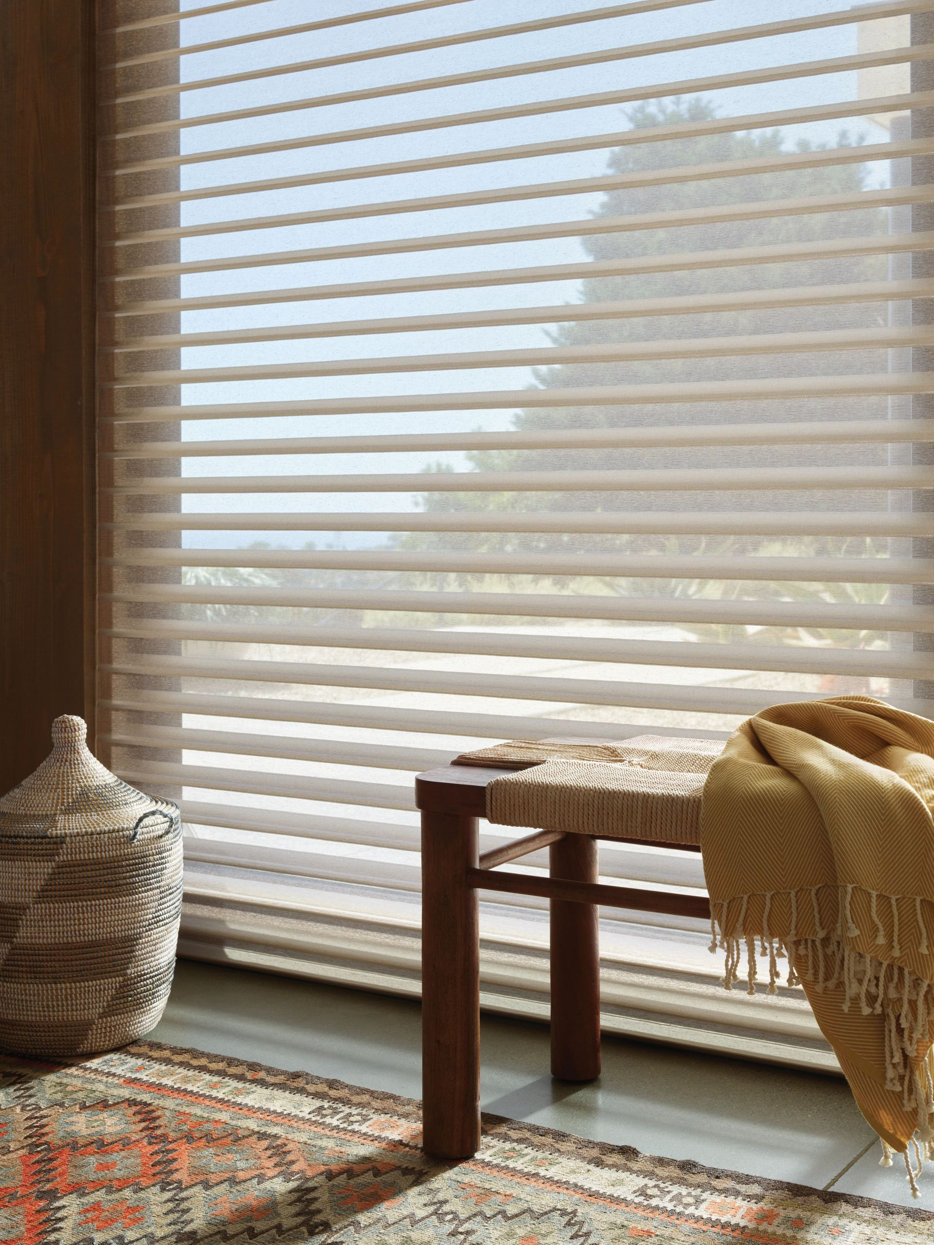 Beautiful ZENDECOR horizontal blinds